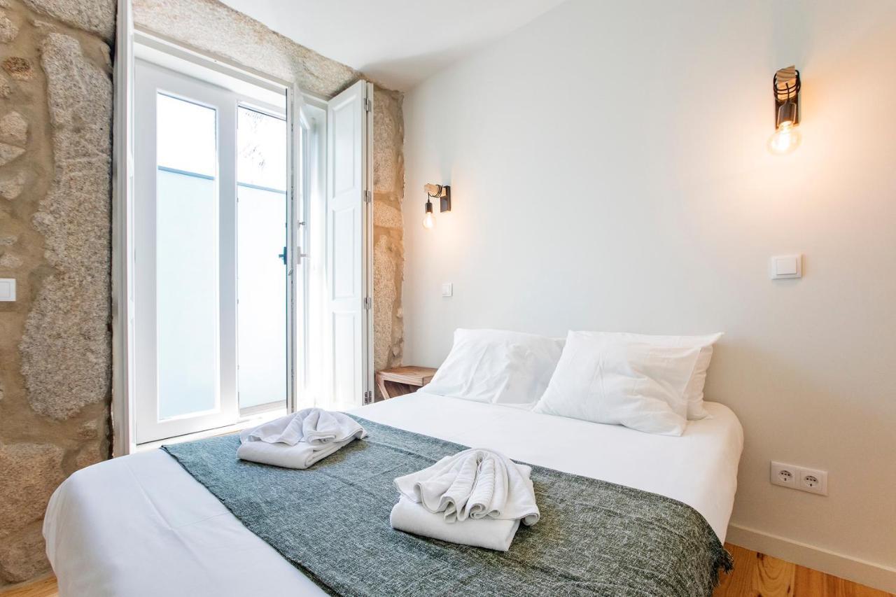 Central Studio W/ Pool, Ac & Patio By Lovelystay Porto Exterior photo
