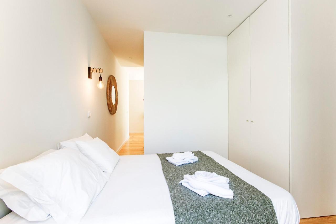 Central Studio W/ Pool, Ac & Patio By Lovelystay Porto Exterior photo